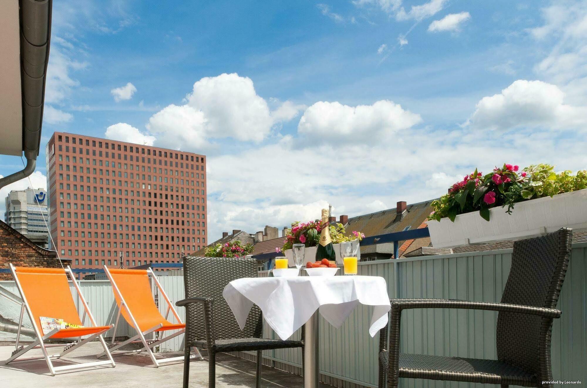 Hotel Plaza Frankfurt nad Mohanem Exteriér fotografie